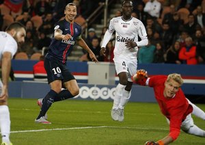 زلاتان ایبراهیموویچ|پاریس سن ژرمن 3 - 0 گوینگام / لوشامپیونه