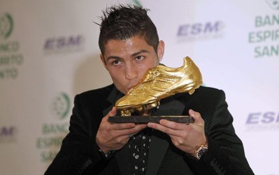 رونالدو کفش‌طلایش را به برنابئو برد