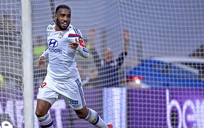 لوشامپیونه | لیون 2 - اویان 0 / لیونی‌ها باز هم به‌طور موقت صدرنشین شدند