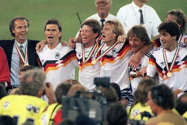 Franz Beckenbauer (Germany - 1990 World Cup Champions).jpg