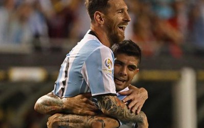 لیونل مسی، دی ماریا، بنگا و بر و بچه های روزاریو