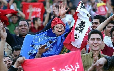 هواداران تراکتورسازی نسبت به داوری صبور باشند