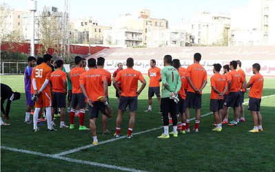 کاروان پرسپولیس به کیش رسید