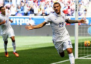 فابیان جانسون|شادمانی فابیان جانسون بازیکن آمریکا بعد از گلزنی برای تیم کشورش