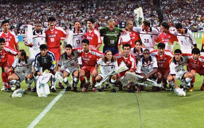 ميشاييل بكر؛ نماينده حقوقي بازيكنان فوتبال: بازي ايران و آمريكا يك بازي پر خطر بود‌ / انگليسی‌ها نفرين شده‌اند به همين دليل جامی نمی‌آورند / مورينيو علاقه‌ای به كشف استعداد ندارد