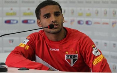 داگلاس پِرِیرا با یک قرارداد چهار ساله راهی نیوکمپ شد