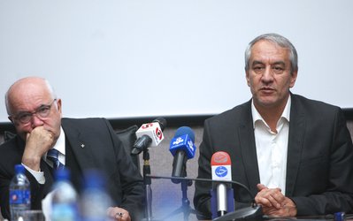 نگاه روز | کفاشیان تا سال 98 رئیس فدراسیون می‌ماند؟! / رأي باشگاه‌ها و اغلب هيأت فوتبال‌ها مال اوست