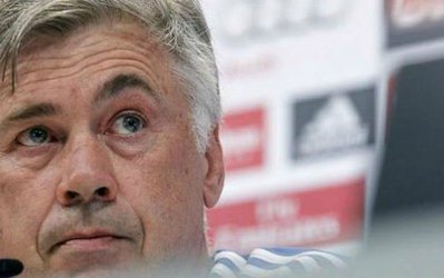 حمایت آنچلوتی از فان‌خال