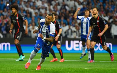 لیگ قهرمانان اروپا | پورتو 3 - بایرن 1 / تحقیر بایرن در پرتغال + خلاصه بازی و گزارش تصویری