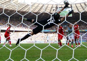 علی‌ رضا حقیقی‌ - مسی