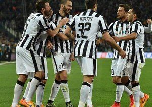 شادی بازیکنان یووه