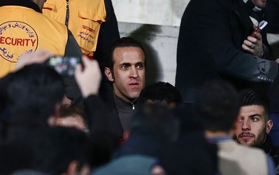 حاشیه‌های پرسپولیس - بنیادکار | تشویق شدید علی کریمی و غیبت پیشکسوتان پرسپولیس