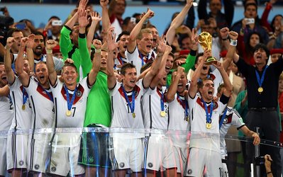 «ژرمن‌بال» | فوتبال آلمـــان در سالی که گذشت / بر بـــام دنیـــا