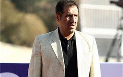 خسروی: صادقیان نیاز به مشاوره روانی دارد!