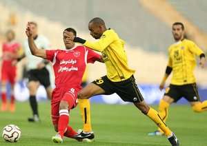 تکل بازیکن پرسپولیس