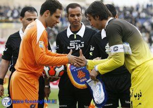 سایپا 0-1 استقلال/ هفته یازدهم|این بازی با تک گل آرش برهانی به پایان رسید و استقلال فاصله خود را با صدر جدول کاهش داد.