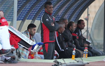 لیگ برتر | نیلسون: هر دروازه‌بانی ممکن است اشتباه کند / به کارم در پرسپولیس ادامه می‌دهم