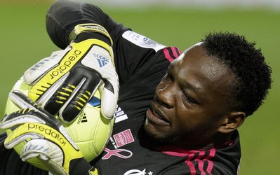 کورس تاتنهام و کریستال‌پالاس برای شکار دروازه‌بان مارسی