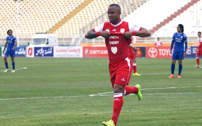 ادینیو: نباید اجازه دهیم تیمی به غیر از تراکتورسازی قهرمان لیگ شود