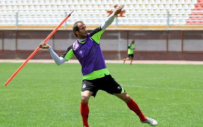 بنگر: دیگر برای تیم ملی بازی نخواهم کرد/ قرارداد سایر رشته‌های ورزشی را هم منتشر کنند