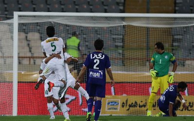 لیگ برتر | استقلال 0 - ذوب‌آهن 2 / کیش‌و‌مات پرویز برابر یحیی