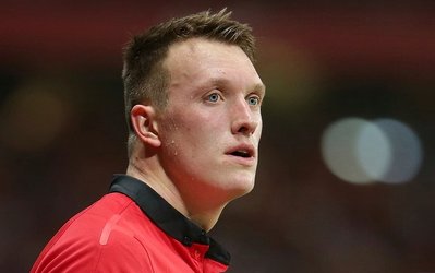 فان‌خال از پزشک من یونایتد به دلیل تشخیص مشکل جونز تشکر کرد