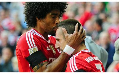 انتقاد از فرانک ریبری به خاطر حرکت زننده مقابل کارواخال