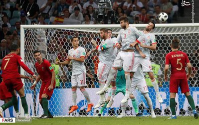 گلایه پیکه از رونالدو