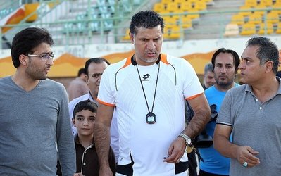 دايی: آدم سياسی نيستم / موافق بايگانی شدن شماره پيراهن نيستم / هيچ‌وقت شروع كننده دعوا نبودم