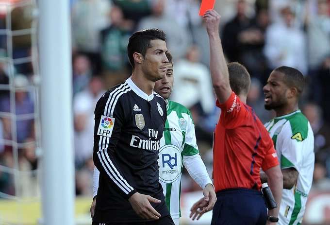 کارت قرمز رونالدو