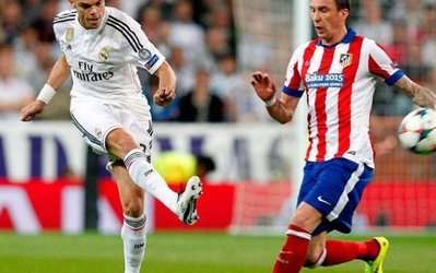 په‌په: آنچلوتی با زیرکی راموس را به میانه میدان برد و برنده شد