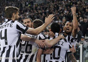 شادی بازیکنان یووه|یوونتوس 2 - 0 اِمپولی / سری آ
