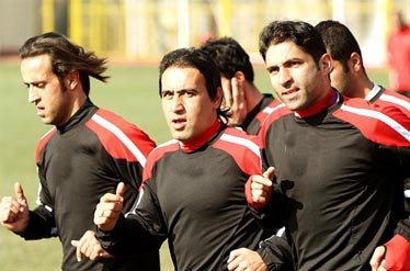 وحید هاشمیان: از شنیدن خبر خداحافظی کریمی بسیار خوشحال شدم/ او برای ماندن، رفت