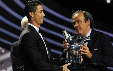 اقدام عجیب طرفداران رونالدو در واکنش به حمایت پلاتینی از نویر