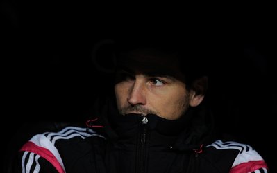 روی نیمکت هم کاسیاس را هو می‌کنند