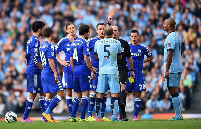 Zabaleta - Red Card (Manchester City - Chelsea) (5).jpg