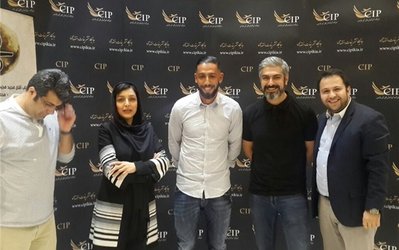 عکس روز | بازگشت اشکان دژاگه به ایران همزمان با اعزام هنرپیشه‌های فیلم محمدرسول الله