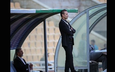 گل‌محمدی: تعطیلی ۵۰ روزه لیگ به نفع فوتبال ما نیست / فوتبال پایه در حال نابودی است