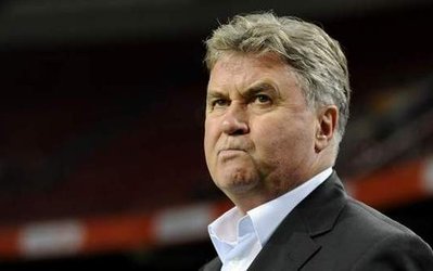 دتلگراف:از هلند فقط سایه جام جهانی مانده است/کرانت:تغییر سیستم،‌آفت تیم گاس هیدینک