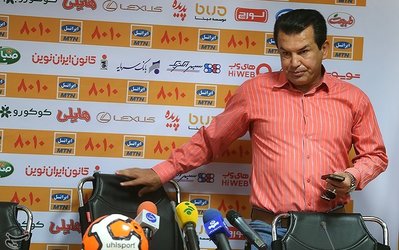 استیلی: کنار گذاشتن شیث رضایی صحت ندارد