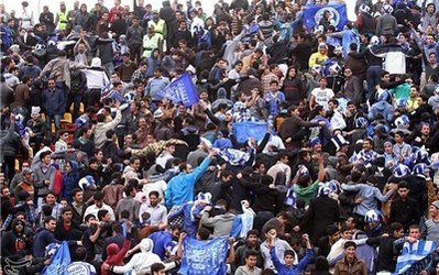 لیگ برتر | حاشیه استقلالخوزستان - استقلال / خوشحالی استقلالیهای تهران و خوزستان از شکست پرسپولیس