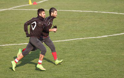 حاشیههای تمرین پرسپولیس | بازگشت عباسزاده به تمرینات گروهی و صحبت درباره حریف احتمالی پرسپولیس