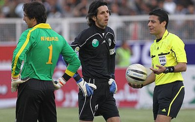 رحمتی محروم است حسینی مصدوم/ شرایط پیچیده در قفس توری استقلال