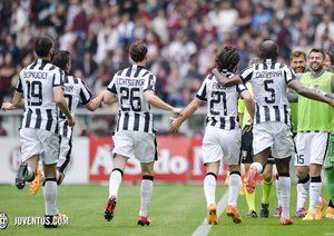 شادی بازیکنان یووه|تورینو 2 - 1 یوونتوس / سری آ