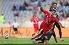 جام حذفی | نیمه اول: گلگهر 0 - پرسپولیس 0 /  تساوی در زمینی ناهموار / سیرجانیها 10 نفره شدند