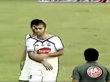 قهر مازیار زارع در جریان مسابقه ملوان - گسترش فولاد