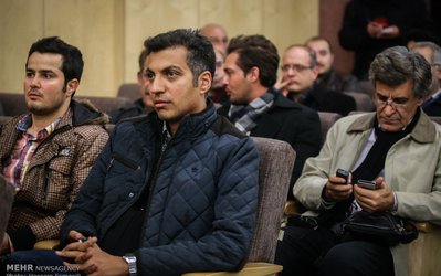 فردوسی‌پور: ایرانی‌ستیز و عاشق چشم آبی‌ها نیستم / در ایران به راحتی مدرک مربیگری A می‌دهند