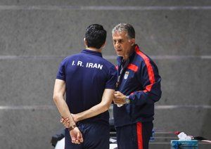 کارلوس کيروش - جواد نکونام|صحبت کارلوس کیروش با کاپیتان تیم ملی نکونام