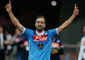 گونزالو ایگواین|ناپولی 2 - 1 یوونتوس / سری آ