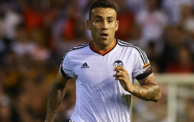 بنیتز به دنبال جذب اتامندی در رقابت با یونایتدی‌ها